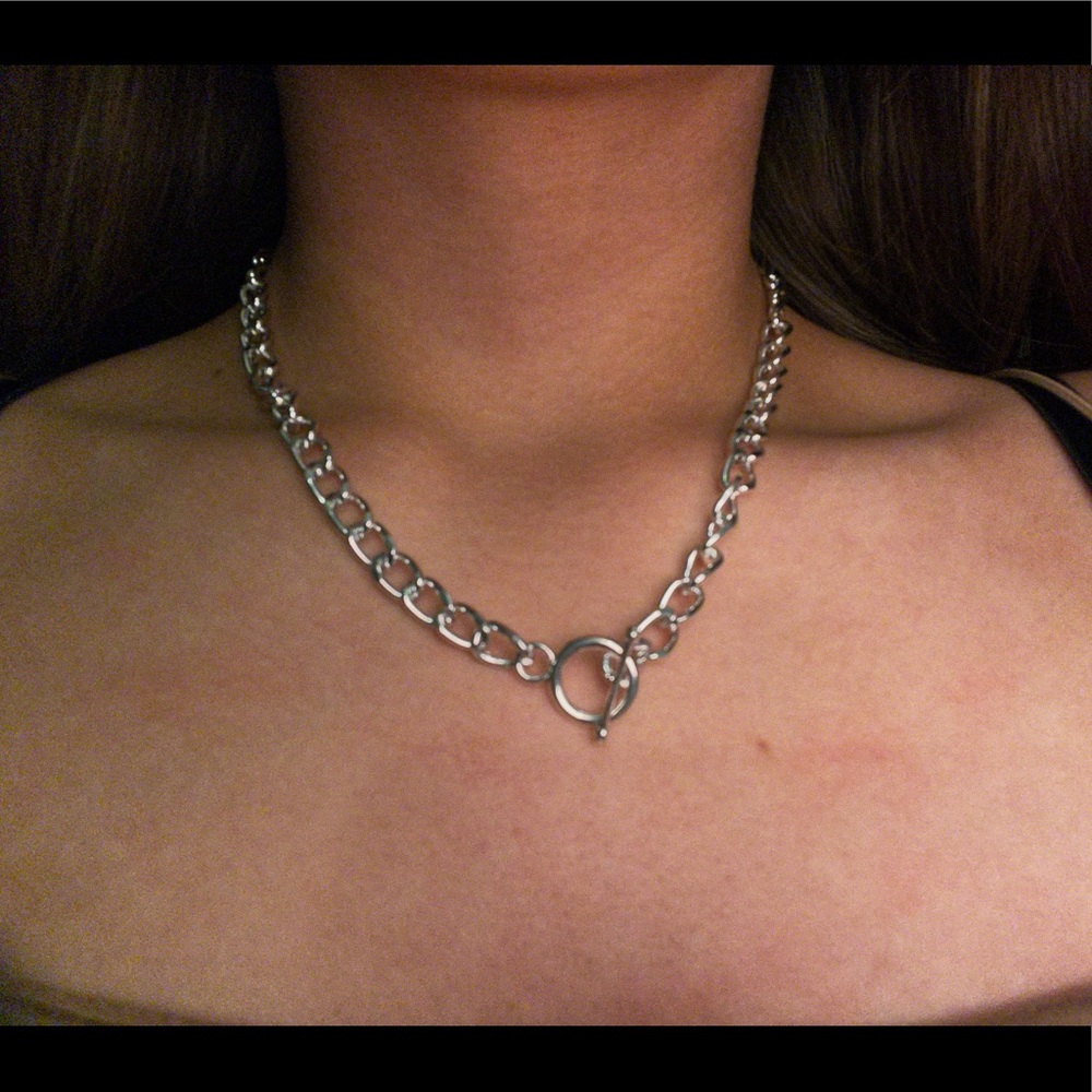 Round Clasp Necklace